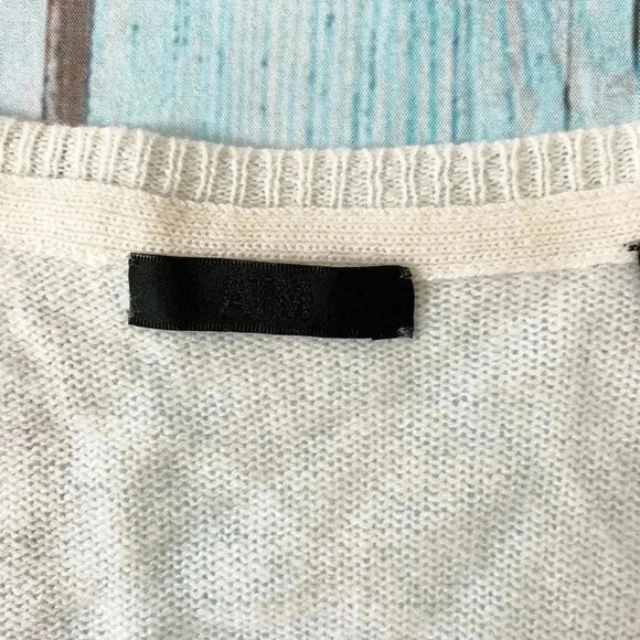 ATM cashmere top v neck - Picture 8 of 13